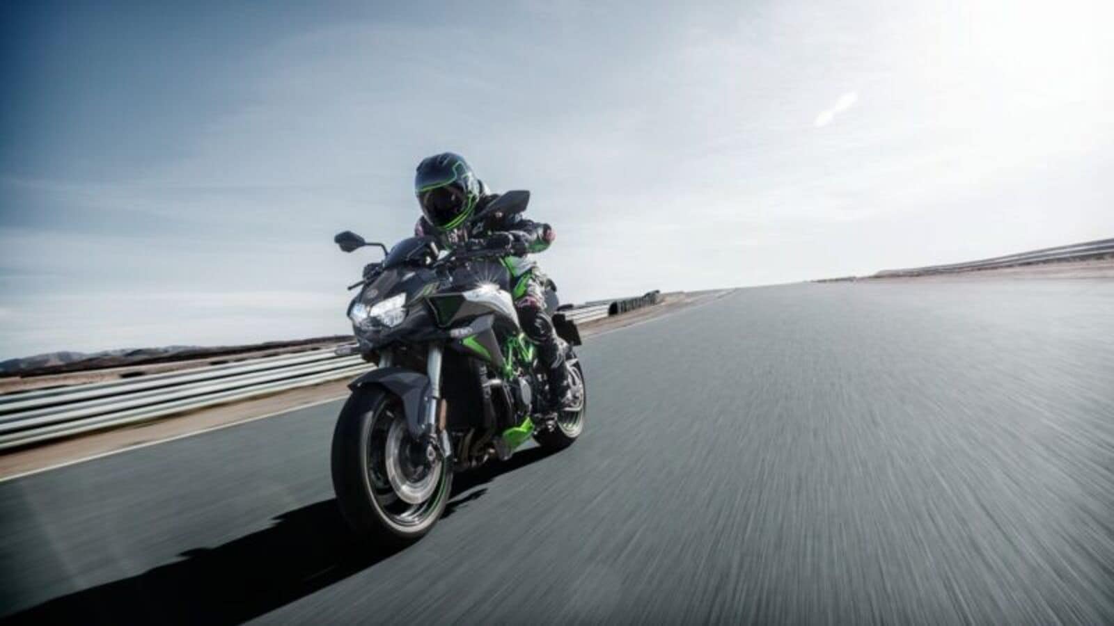 2025 Kawasaki Z H2 and Z H2 SE launched, prices start at ₹24.18 lakh