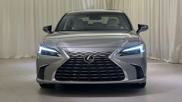 2025 Lexus ES300h