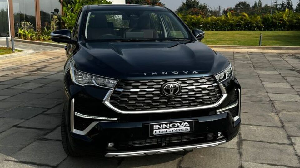 toyota innova hycross hybrid