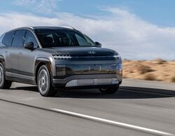 Based on the E-GMP platform, Hyundai Ioniq 9 shares the same underpinnings as the Kia EV9. It offers 620 km of range on a single charge thanks to the largest EV battery in a Hyundai car.