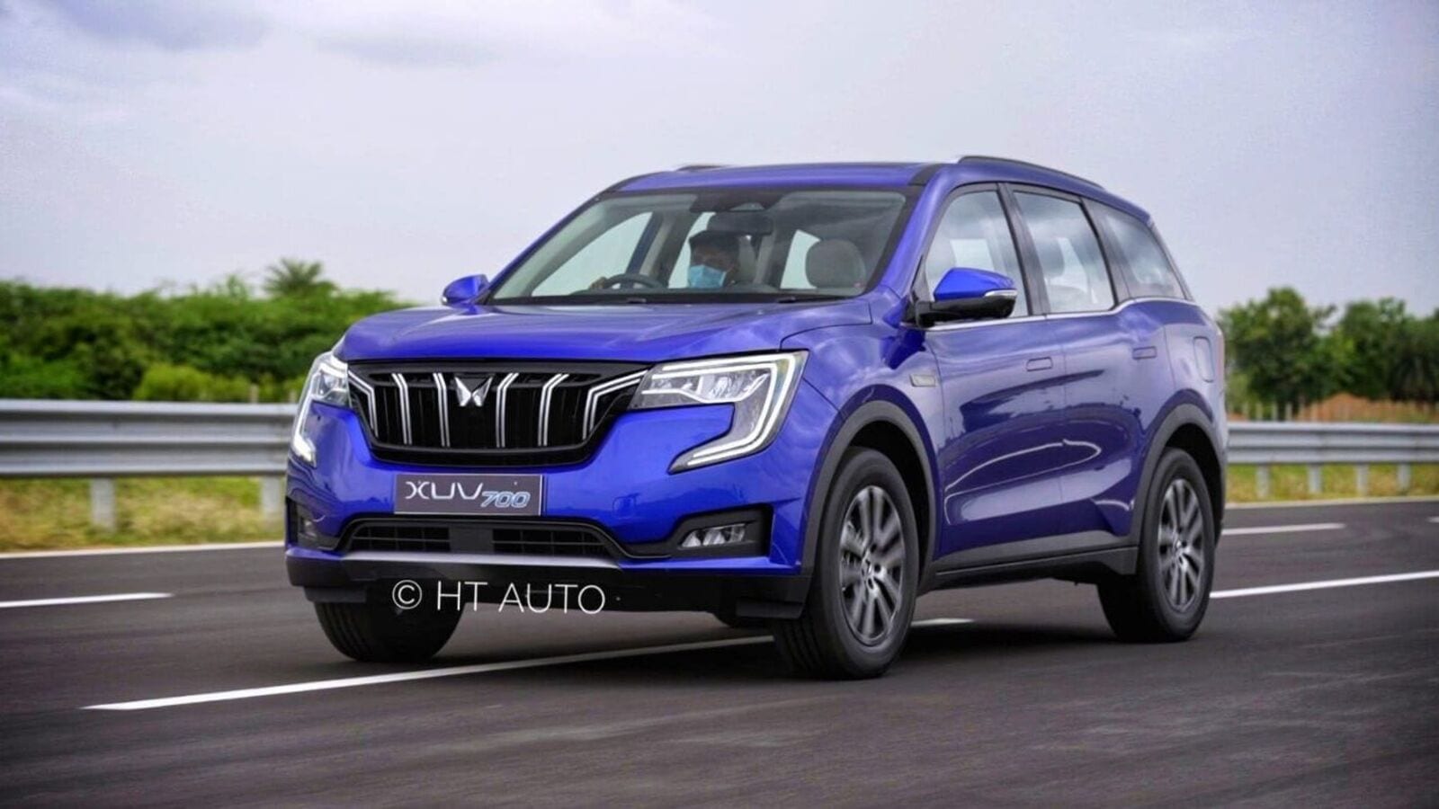 महिंद्रा XU700 SUV की कीमतों में चुनिंदा वेरिएंट्स पर ₹50,000 तक की बढ़ोतरी की गई है