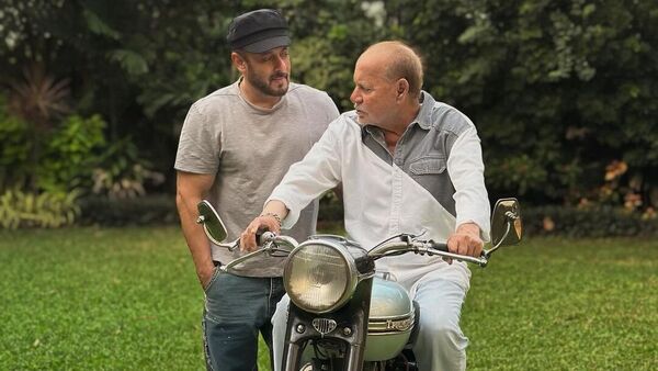 https://www.mobilemasala.com/auto-news/Salman-Khan-takes-a-trip-down-memory-lane-with-fathers-69-year-old-Triumph-Tiger-100-i319723