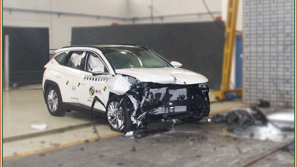 The Hyundai Tucson, an SUV that is priced between <span class='webrupee'>₹</span>29.02 lakh and <span class='webrupee'>₹</span>35.94 lakh (ex-showroom) has recently undergone crash testing at the Bharat NCAP facility. The SUV scored a full five-stars in the testing.