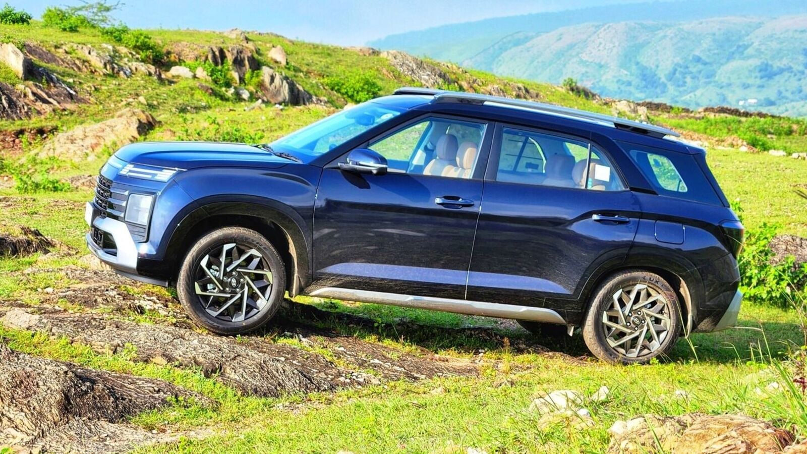 नवंबर में Hyundai की कुल बिक्री में Creta, Alcazar और Venue SUVs का योगदान 68.8% रहा