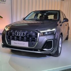 The Audi Q7 facelift SUV will renew its rivalry with other luxury SUVs like the Mercedes-Benz GLE, Volvo XC90 and the BMW X5. 