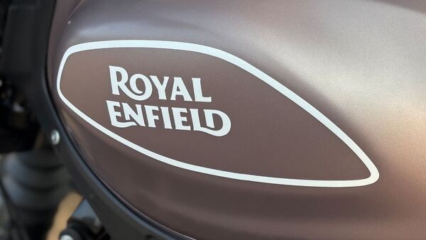  Royal Enfield Guerrilla 450 Bix Bronze 