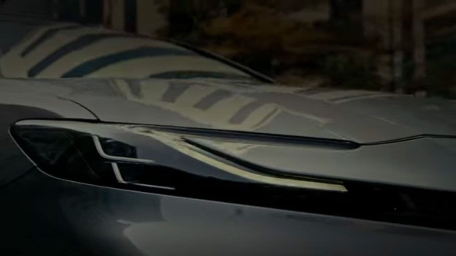 Toyota Camry teased ahead of launch, headlamp and tail lamp design revealed