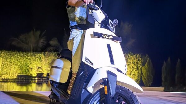 https://www.mobilemasala.com/auto-news/Motohaus-Secures-300-Orders-for-VLF-Tennis-E-Scooter-in-Initial-Launch-Phase-i325405