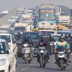 BS3 petrol and BS 4 diesel vehicle ban under GRAP Stage 4 has returned in Delhi as pollution level has spiked once again. The vehicle restrictions have been imposed since December 16 night.