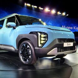 Kia Syros SUV will be positioned between the flagship models Sonet and Seltos. Bookings for the Syros will start in January and the full price list will be announced after that.