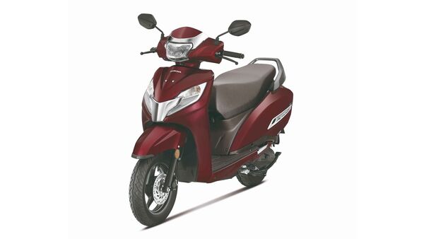 https://www.mobilemasala.com/auto-news/2025-Honda-Activa-125-Introduced-with-OBD2B-Compliance-Starting-Price-at-94422-i328378