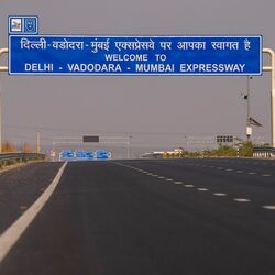 With an overall distance of 1,386 kms, Delhi-Mumbai Expressway is going to be the longest in India. It will pass through five states including Delhi, Haryana, Rajasthan, Gujarat and Maharashtra. 