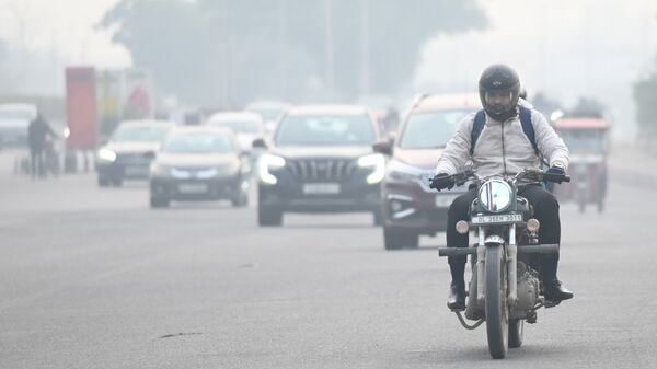Delhi pollution BS 3 petrol BS 4 diesel car ban