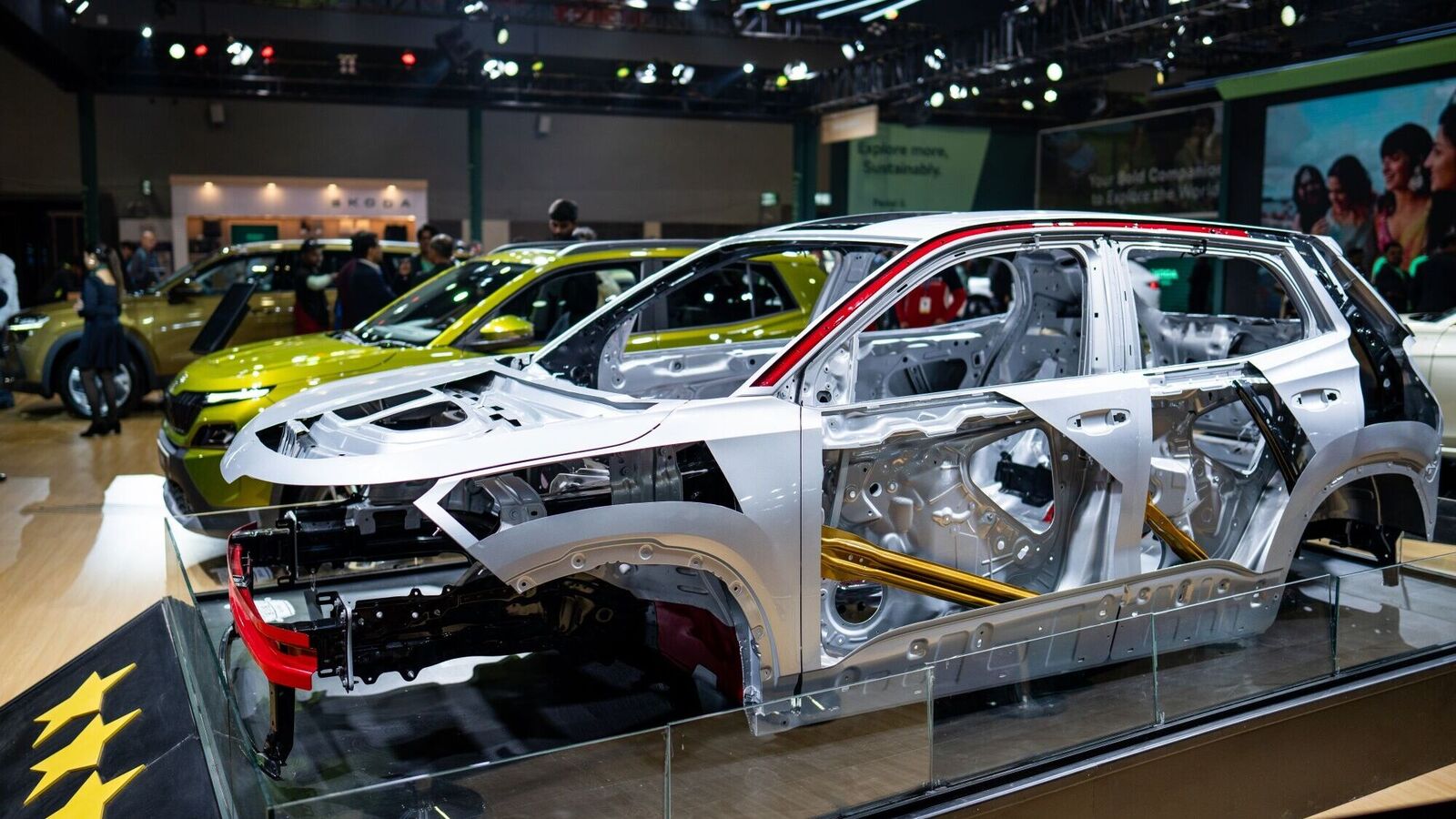 Auto Expo 2025 Day 2 live and latest updates: MG Majestor gearing up for debut