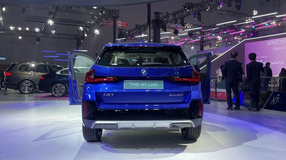BMW iX1 LWB EV
