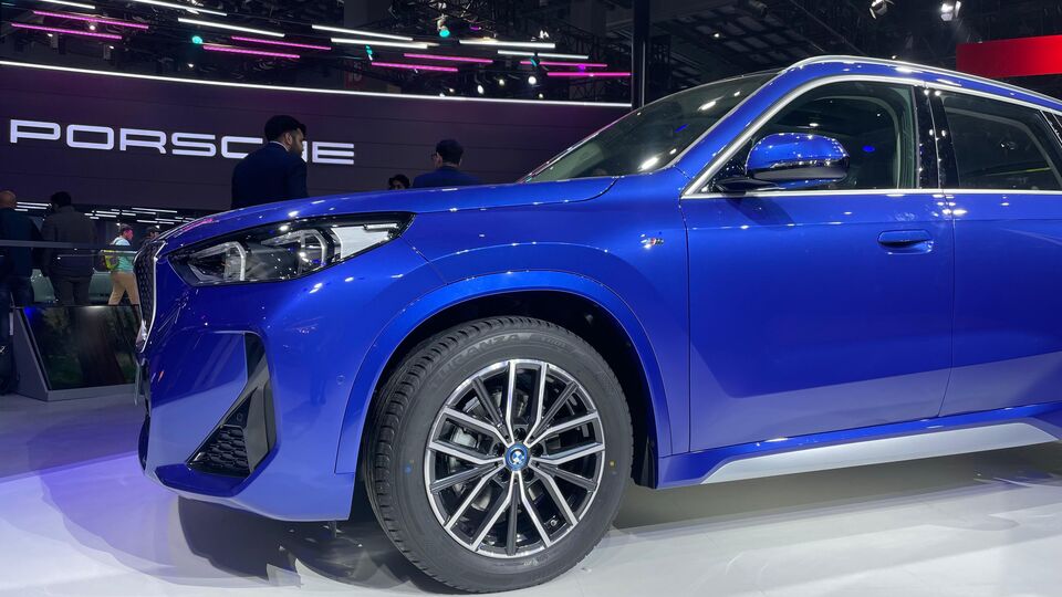 BMW iX1 LWB EV