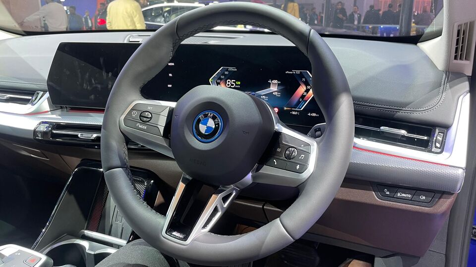 BMW iX1 LWB EV
