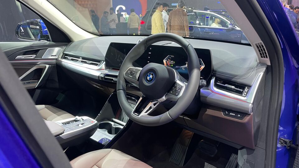 BMW iX1 LWB EV