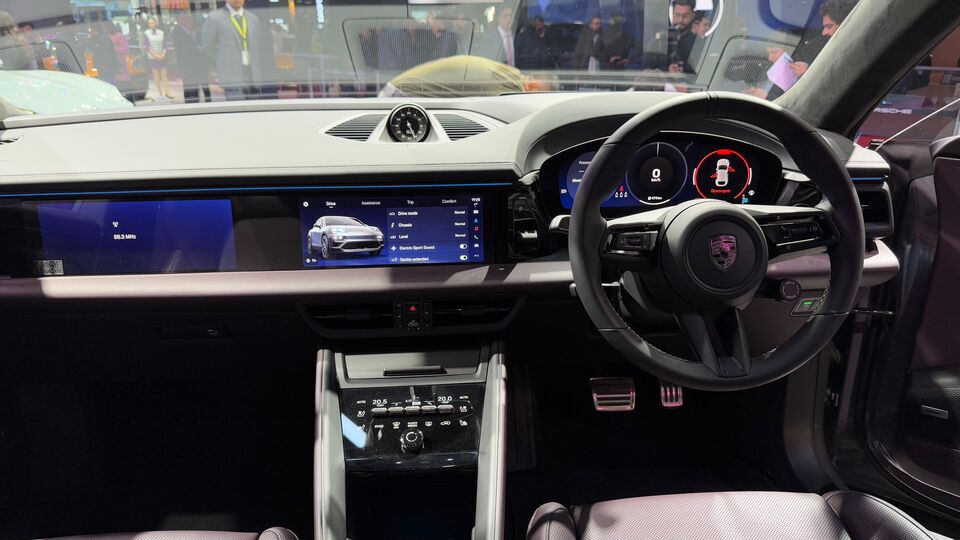 Porsche Macan Turbo Electric