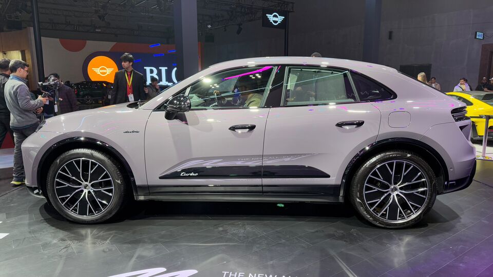 Porsche Macan Turbo Electric