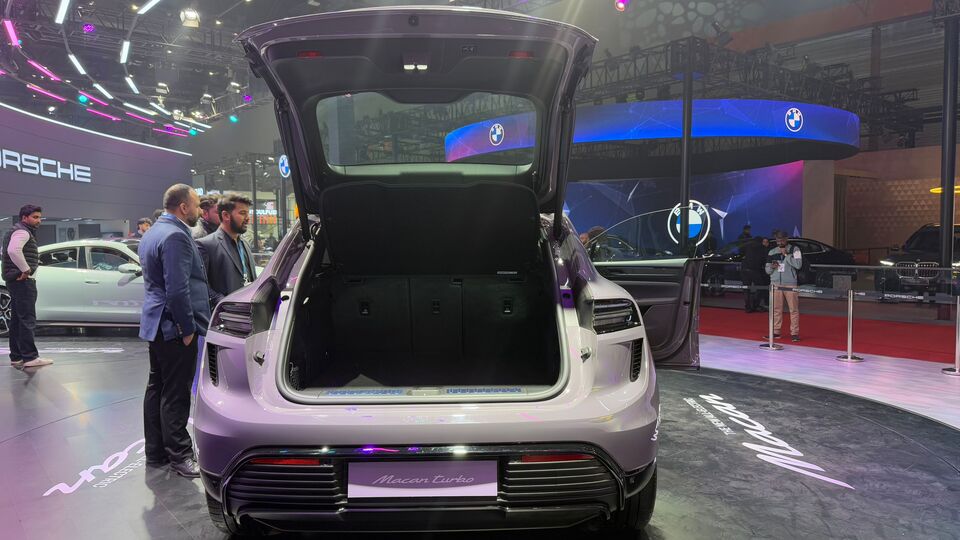 Porsche Macan Turbo Electric