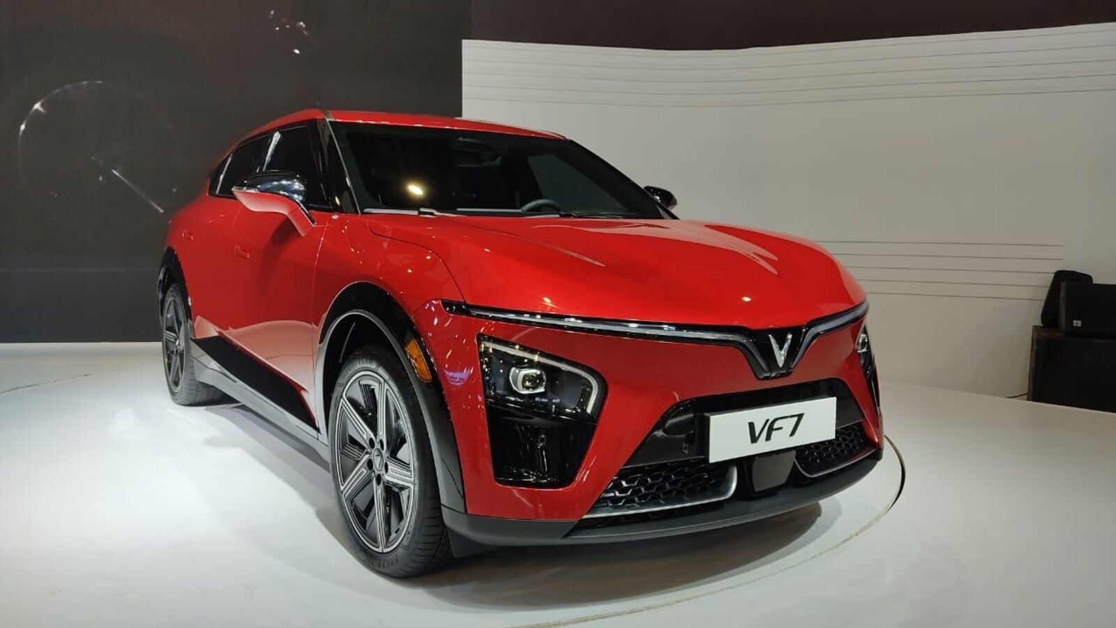 Does the VinFast VF 7 electric SUV have what it takes to compete in the Indian market?