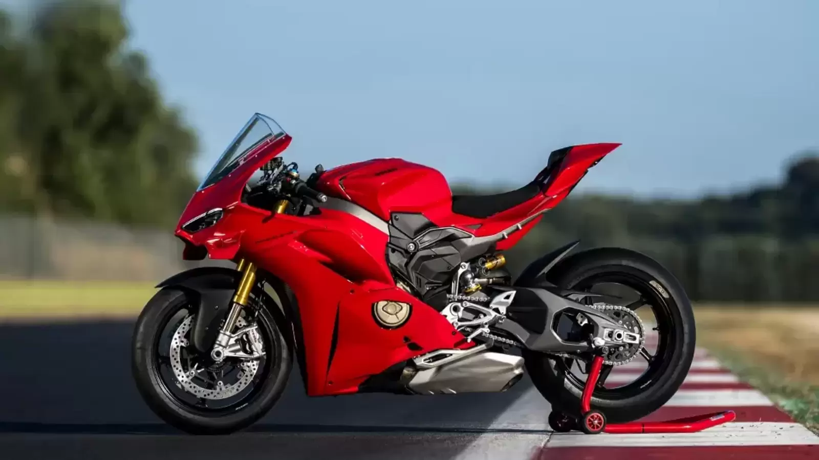 Ducati Panigale V4 का पहला बैच बिक गया, दूसरे बैच के लिए बुकिंग खुली