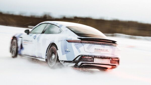 https://www.mobilemasala.com/auto-news/Breaking-Records-on-Ice-Porsche-Taycan-GTS-Drifts-17-km-for-a-New-Guinness-Title-i341021