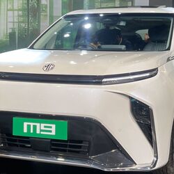 Here is your quick check on the biggest developments in the world of automobiles.