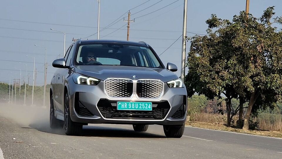 BMW iX1 LWB 