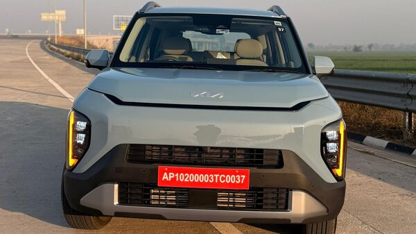 kia syros starts at <span class='webrupee'>₹</span>8.99 lakh. here's why you should consider buying it
