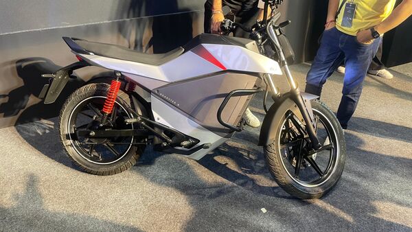 ola's new electric bike delivers 500 km of range