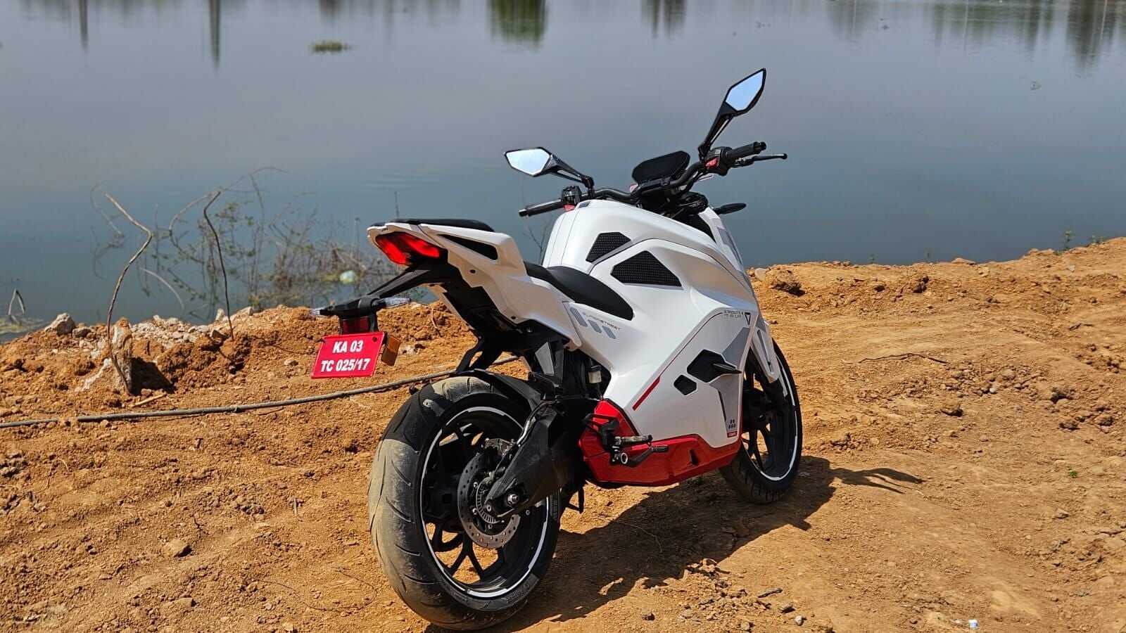 Ultraviolette F77 SuperStreet Price in mumbai (October, 2025), On