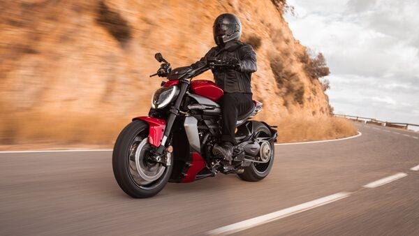 https://www.mobilemasala.com/auto-news/Meet-the-New-King-of-Cruisers-Ducati-XDiavel-V4-Unveiled-with-170-HP-i345289