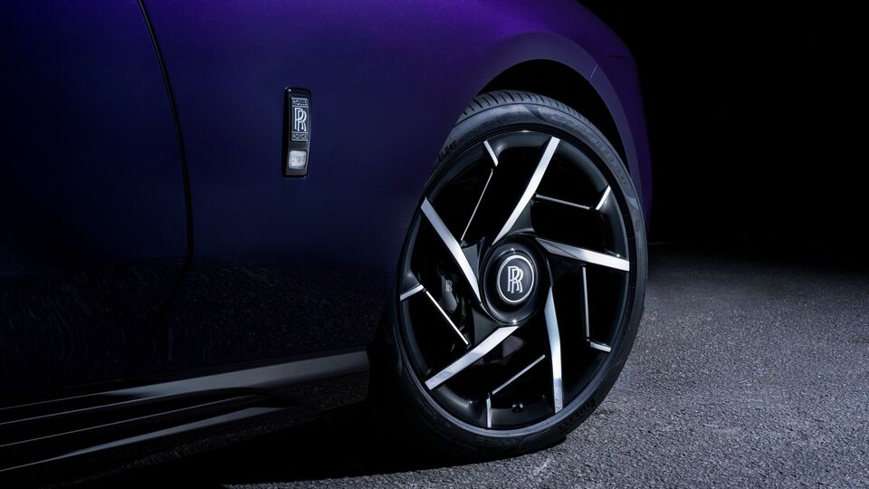 Rolls-Royce Black Badge Spectre