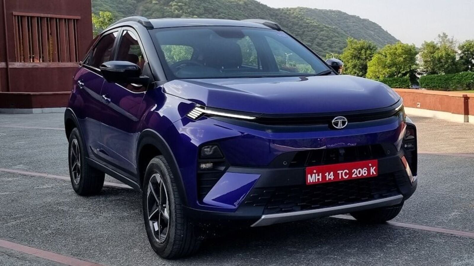 Looking to buy Tata Nexon but confused about the variant? Consider the Fearless+ PS