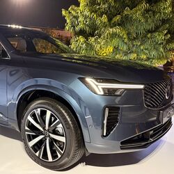 The 4,953 mm long SUV will be offered in its seven-seater variant and will rival other luxury SUVs including options like the BMW X5, the Lexus UX 350h, the Mercedes-Benz GLE, the Land Rover Range Rover Velar and the Audi Q7.