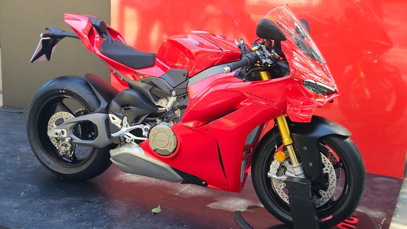 2025 Ducati Panigale V4 launched in India at  ₹29.99 lakh