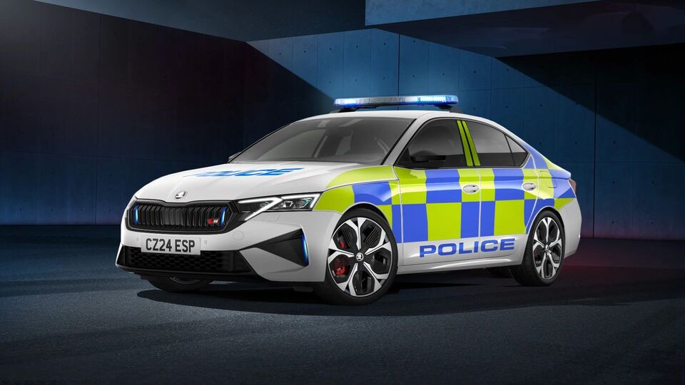 2025 Skoda Octavia RS UK Police