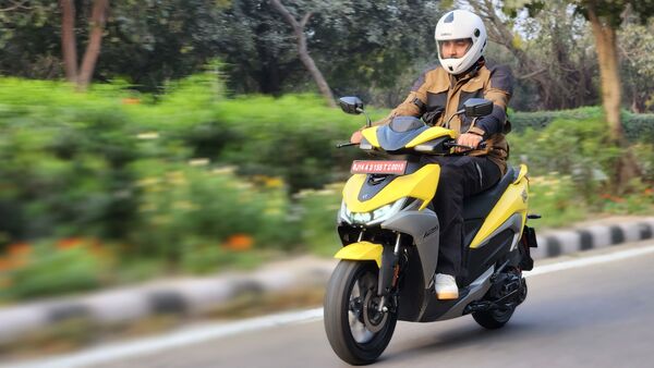 हीरो Xoom 125 समीक्षा: क्या यह सबसे तेज और स्पॉटिएस्ट 125cc स्कूटर है?