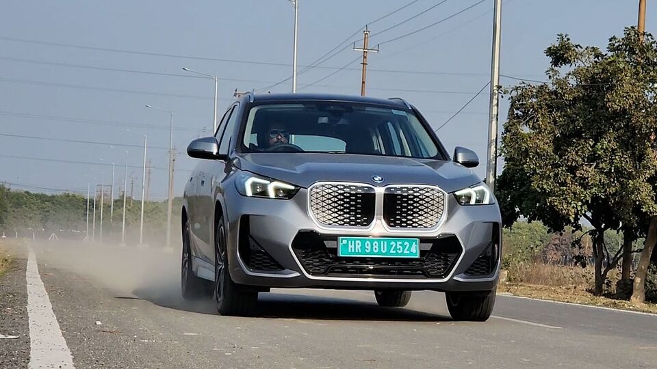 BMW iX1 LWB 