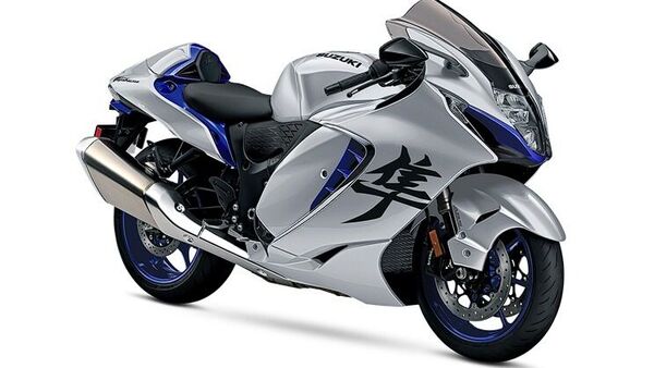 2025 Suzuki Hayabusa in Metallic Mystic Silver/Pearl Vigor Blue colour scheme.