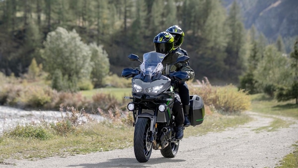 2025 Kawasaki Versys 650 continues to use the 649 cc parallel-twin engine. 2025 Kawasaki Versys 650 continues to use the 649 cc parallel-twin engine.