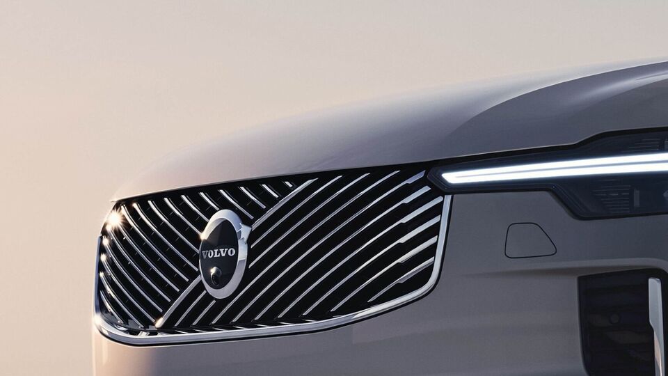 2025 Volvo XC90 Facelift Grille