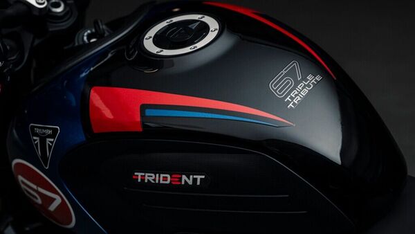 The 67 race number graphic on the Trident 660 Triple Tribute is a nod to the iconic 750 cc Trident that won five consecutive victories at the Isle of Man TT. The 67 race number graphic on the Trident 660 Triple Tribute is a nod to the iconic 750 cc Trident that won five consecutive victories at the Isle of Man TT.