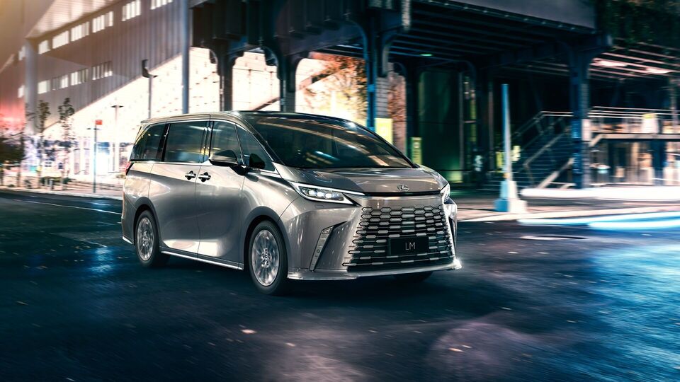 2024 Lexus LM