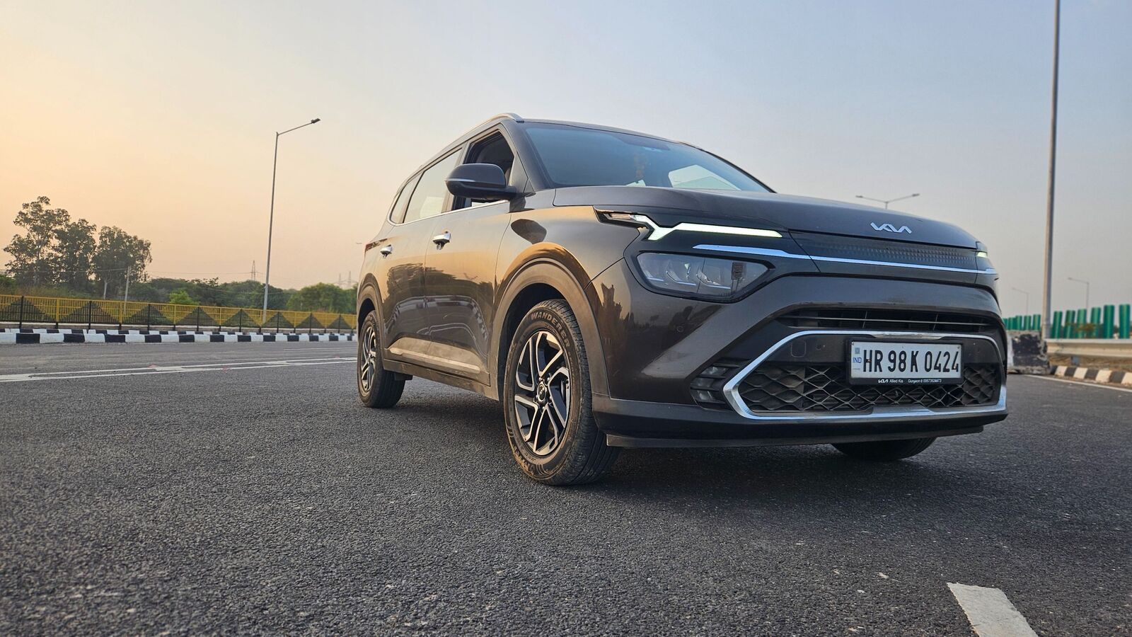 58% of Kia Carens sales contributed by petrol variants, over 2 lakh units sold since launch 58% of Kia Carens sales contributed by petrol variants, over 2 lakh units sold since launch