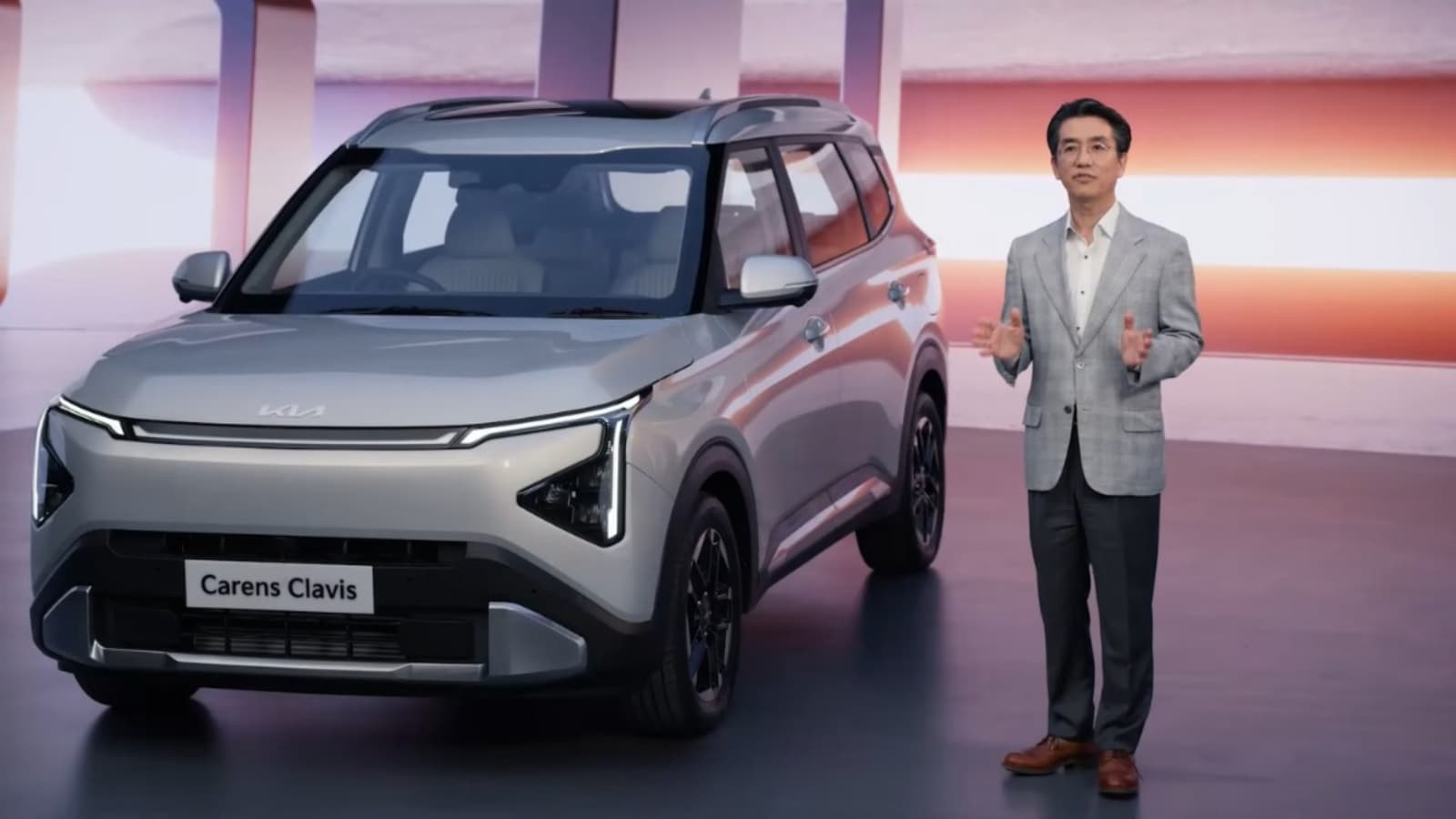 Kia Carens Clavis MPV unveiled with more features and tech, EV version confirmed