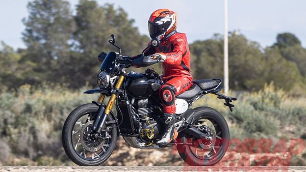 Triumph Scrambler 400 XE Spied 