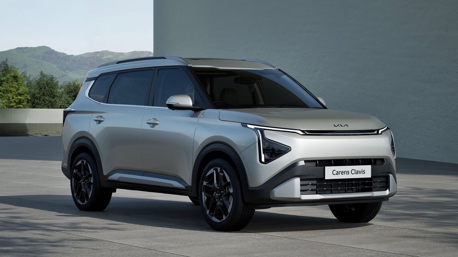 Kia Carens Clavis to launch on May 23